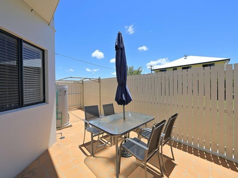 2/54  Johnson Street, Bargara QLD 4670