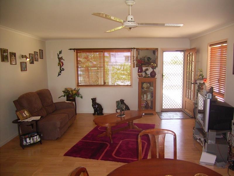 8 Dryden St, Burnett Heads QLD 4670