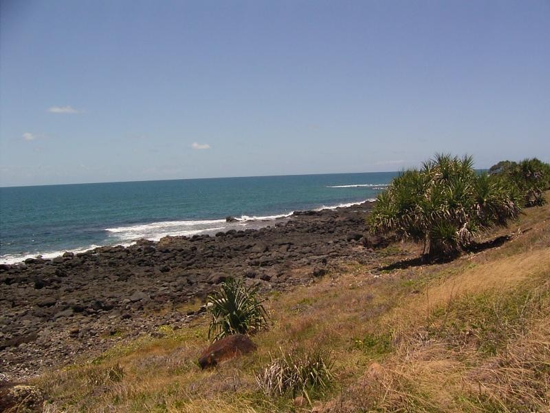 8 Dryden St, Burnett Heads QLD 4670