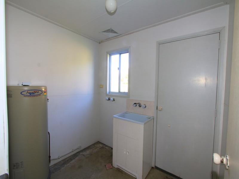 6 Lihs Street, Elliott Heads QLD 4670