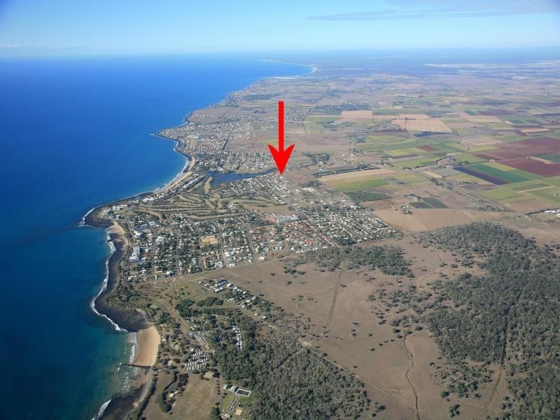 32 Baker-Finch Dr, Bargara QLD 4670