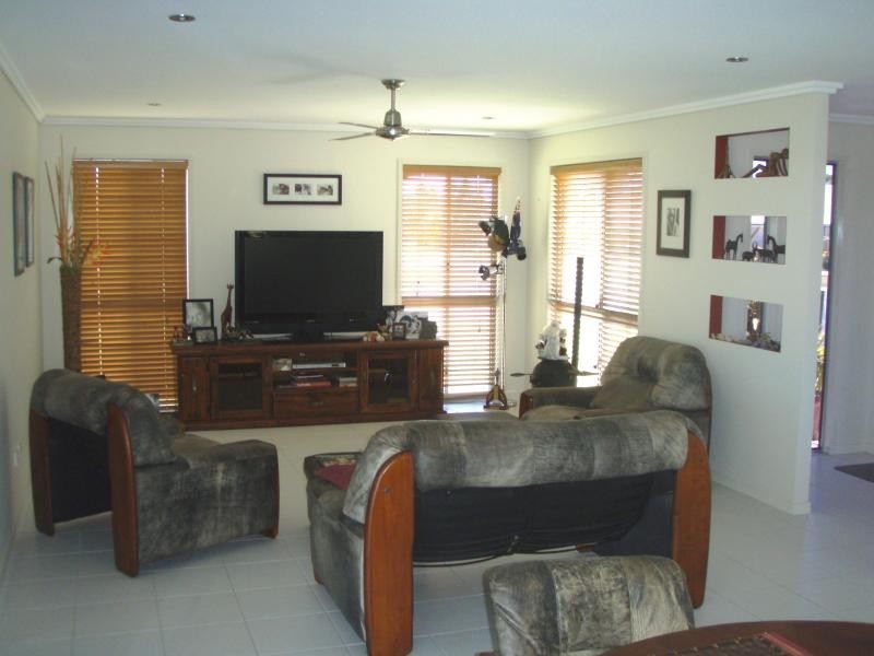 32 Baker-Finch Dr, Bargara QLD 4670