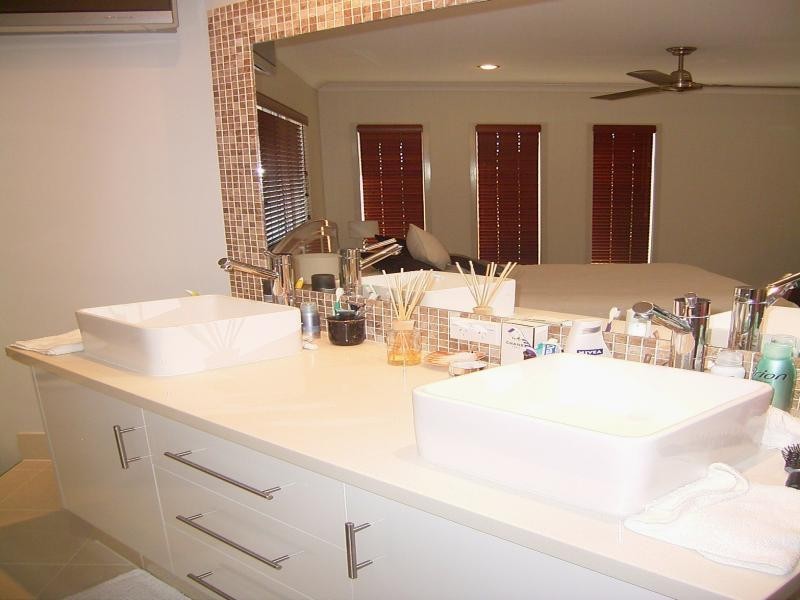 4 Amber Cl, Bargara QLD 4670