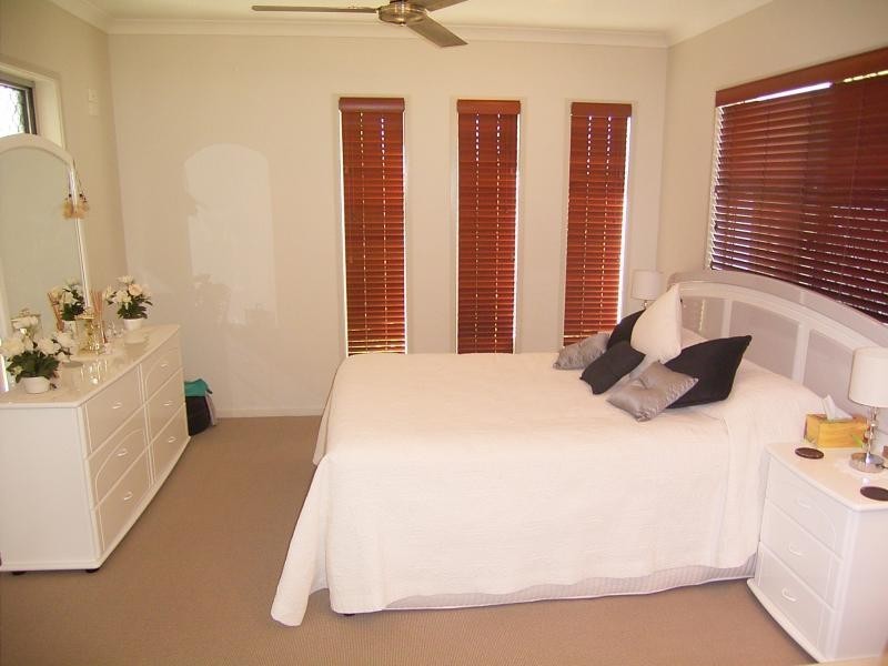 4 Amber Cl, Bargara QLD 4670