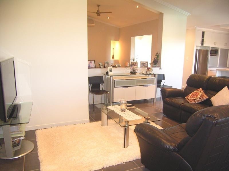 4 Amber Cl, Bargara QLD 4670