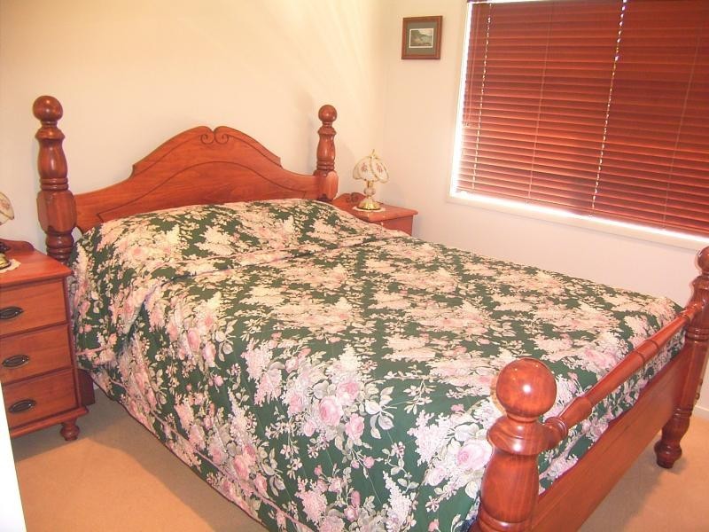 4 Amber Cl, Bargara QLD 4670