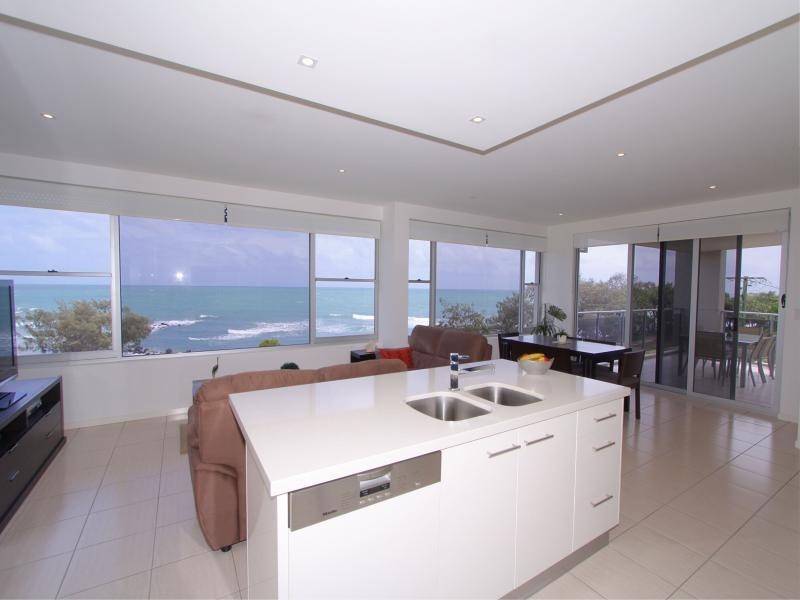 3/33 Esplanade, Bargara QLD 4670