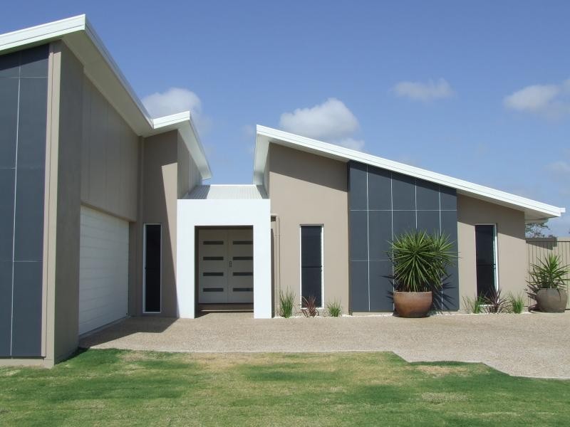 117  Davidson St, Bargara QLD 4670