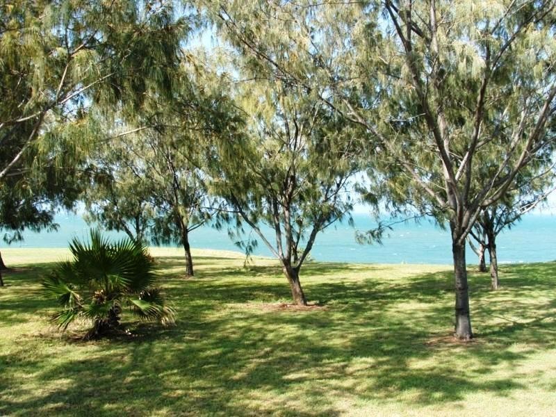 4 Bisdee Street, Coral Cove QLD 4670