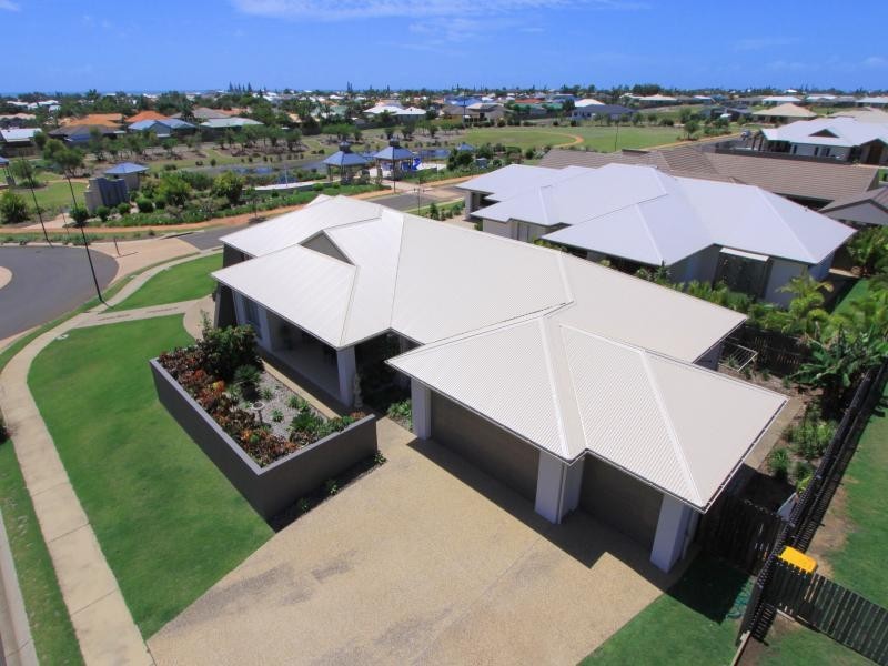 2 Parkside Pd, Bargara QLD 4670