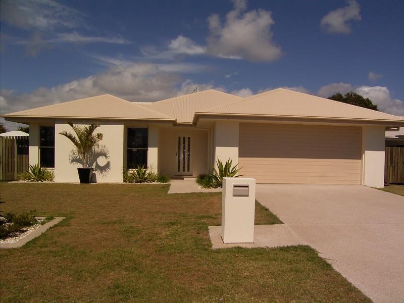 43 Grimwood Street, Bargara QLD 4670