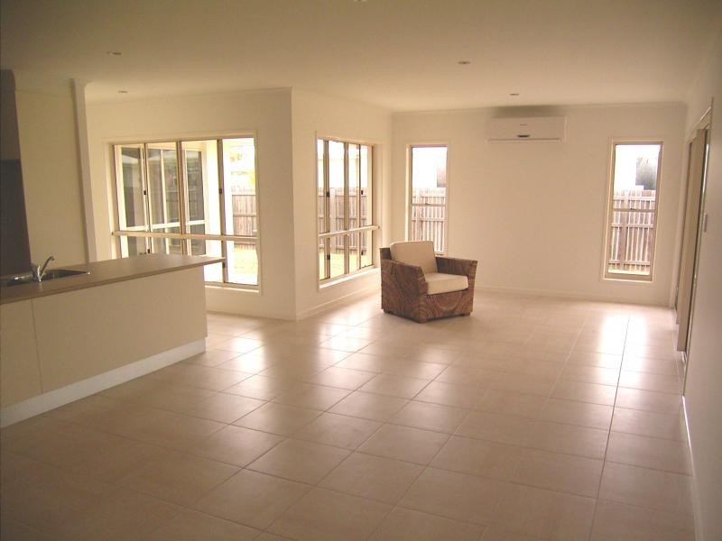 43 Grimwood Street, Bargara QLD 4670