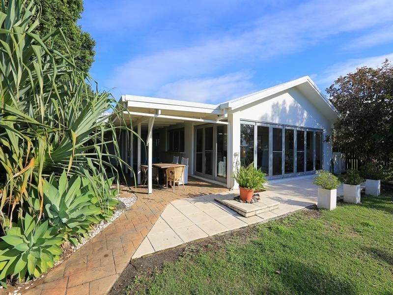 11 Palm Street, Innes Park QLD 4670