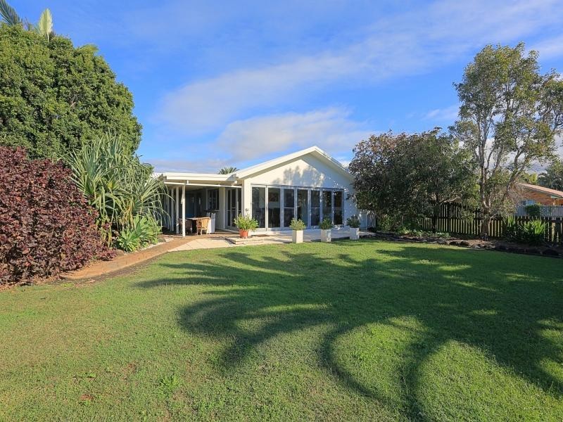 11 Palm Street, Innes Park QLD 4670