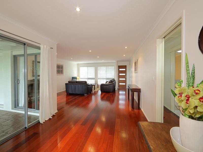 11 Palm Street, Innes Park QLD 4670