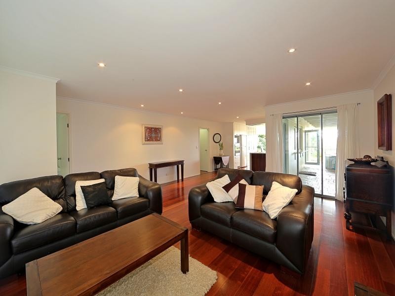 11 Palm Street, Innes Park QLD 4670