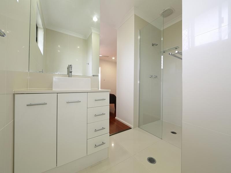 11 Palm Street, Innes Park QLD 4670
