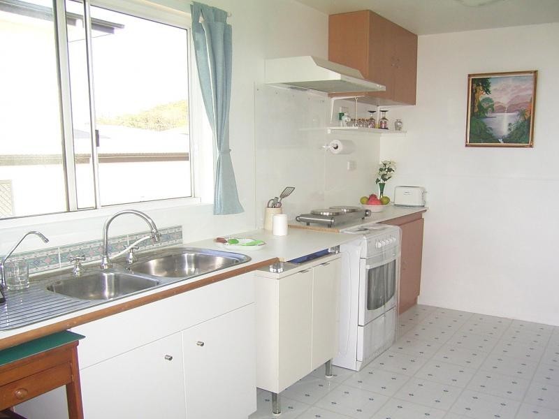 6 Martins Ct, Qunaba QLD 4670