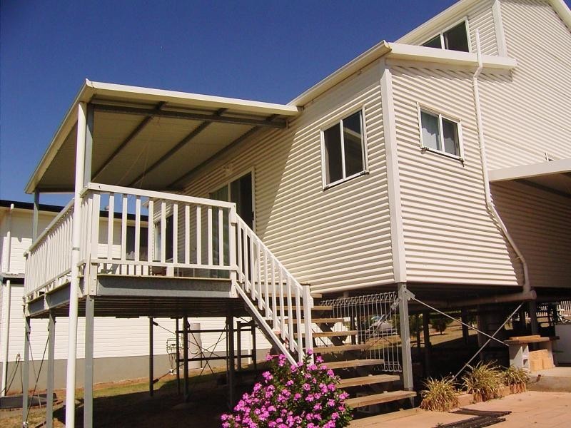 6 Martins Ct, Qunaba QLD 4670