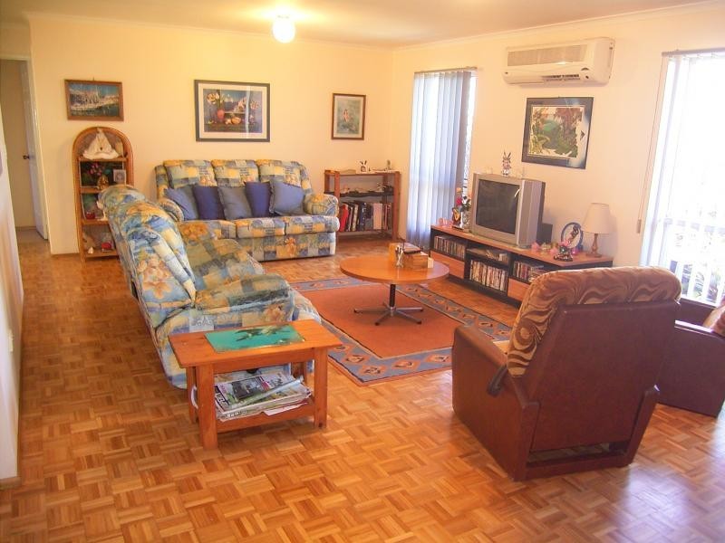 24 Logan Rd, Innes Park QLD 4670