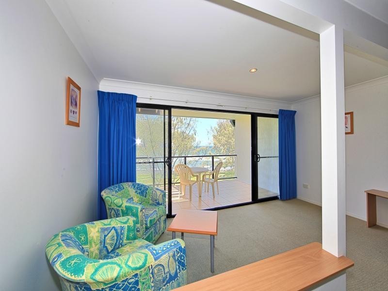 38/1 Pebble Beach Dr, Coral Cove QLD 4670