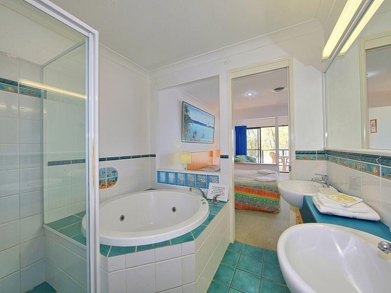 38/1 Pebble Beach Dr, Coral Cove QLD 4670