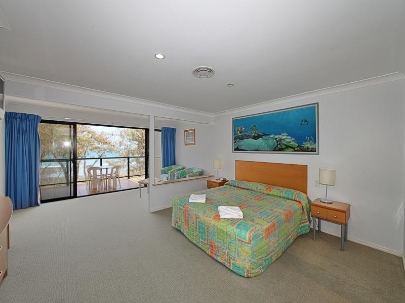 37/1 Pebble Beach Dr, Coral Cove QLD 4670