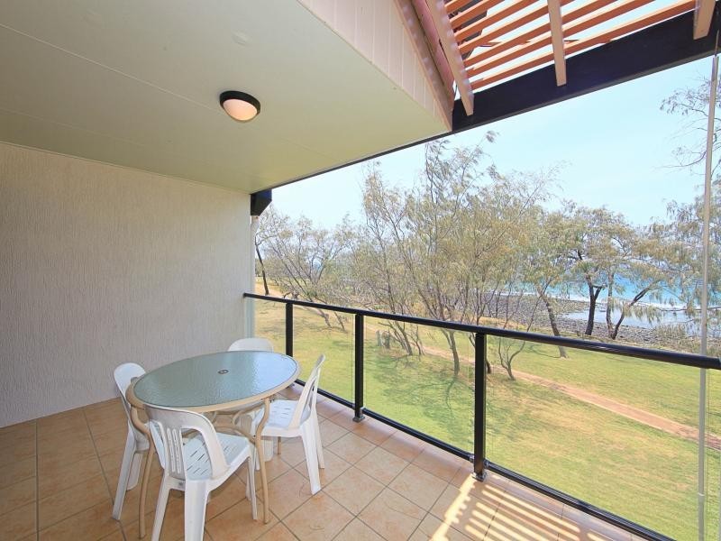 37/1 Pebble Beach Dr, Coral Cove QLD 4670