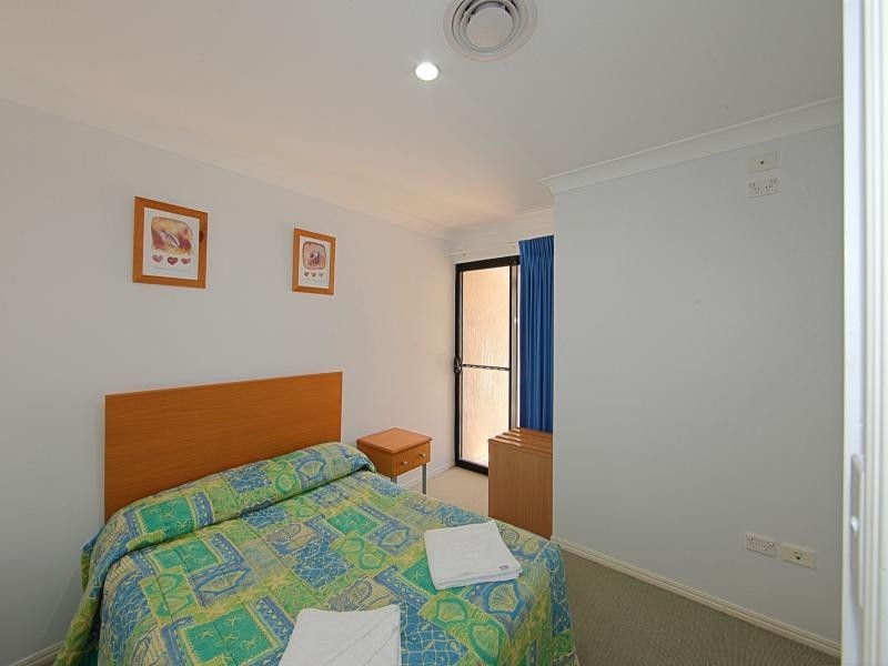 37/1 Pebble Beach Dr, Coral Cove QLD 4670