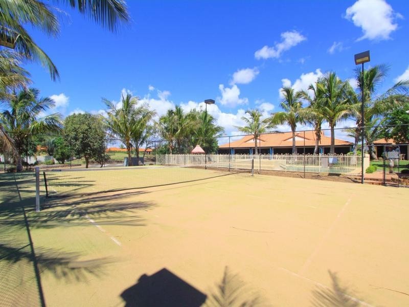 37/1 Pebble Beach Dr, Coral Cove QLD 4670