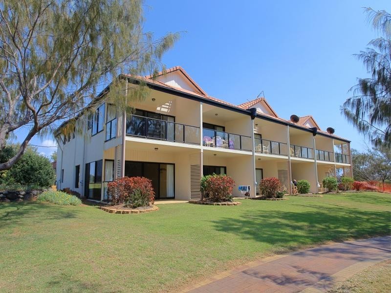 37/1 Pebble Beach Dr, Coral Cove QLD 4670