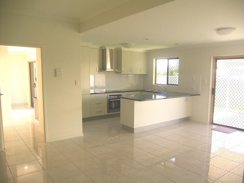 1/3 Balaam Dr, Kalkie QLD 4670