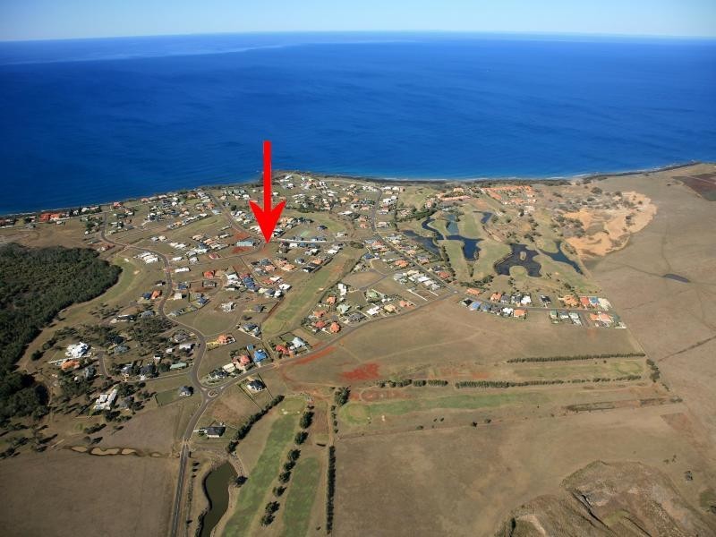 7 Rita Place, Coral Cove QLD 4670