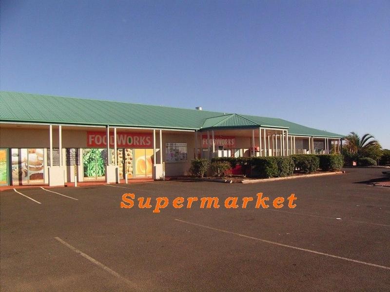 7 Rita Place, Coral Cove QLD 4670