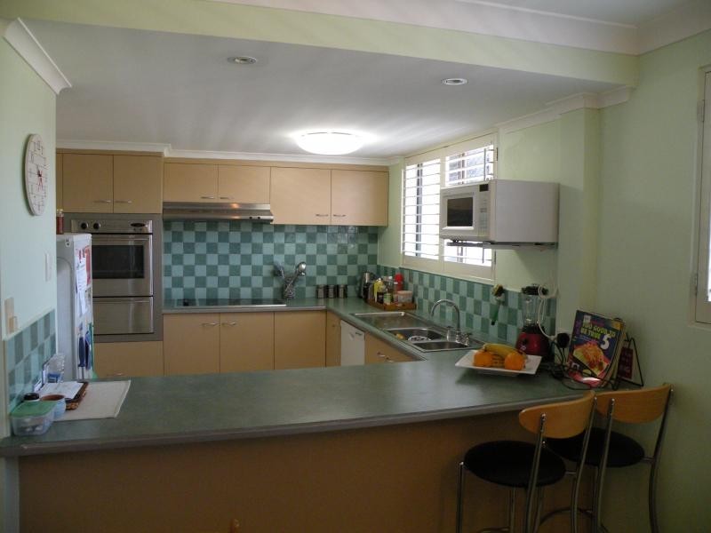 2/41 Esplanade, Bargara QLD 4670