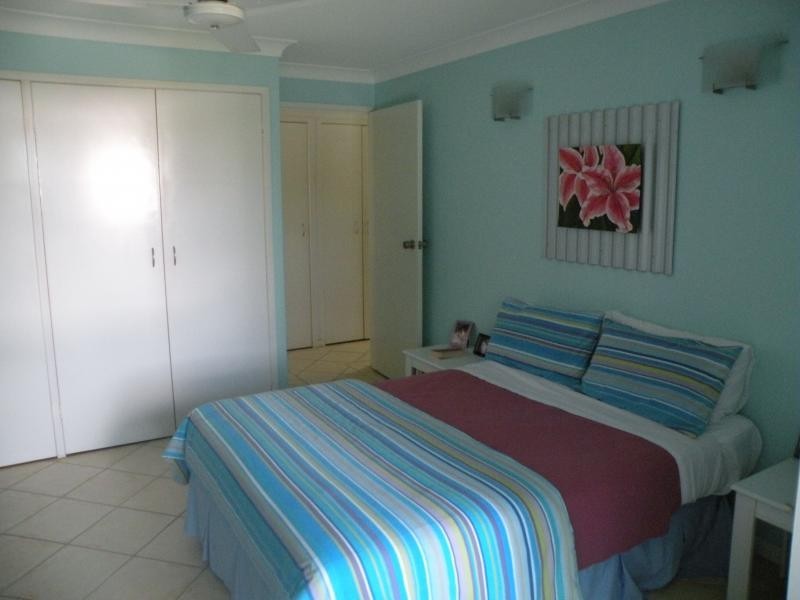 2/41 Esplanade, Bargara QLD 4670