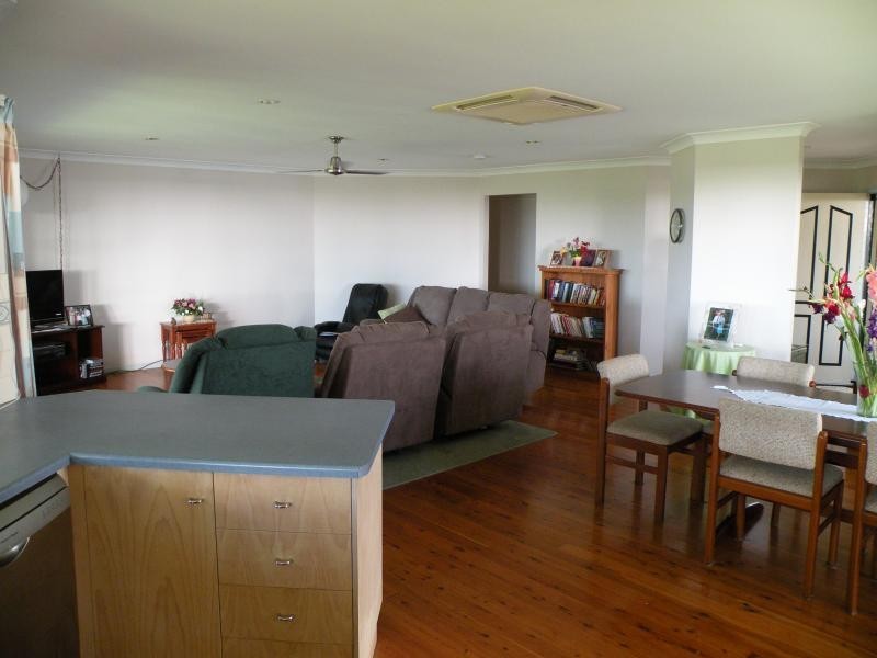 10 Grotherr St, Qunaba QLD 4670