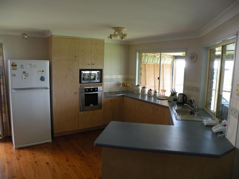 10 Grotherr St, Qunaba QLD 4670