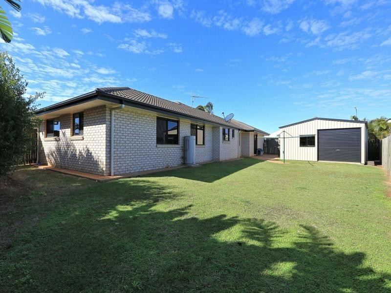 6 Leon Place, Coral Cove QLD 4670