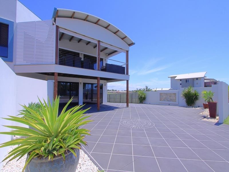 138 Woongarra Scenic Dr, Bargara QLD 4670