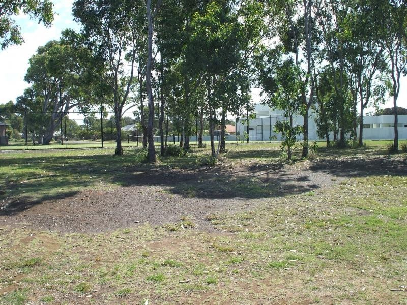 9 Betty Close, Coral Cove QLD 4670