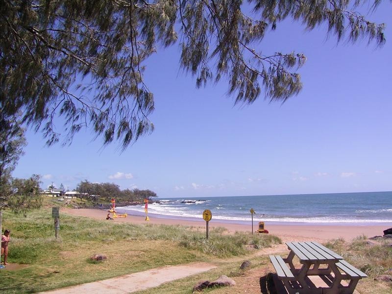 33 Dante St, Burnett Heads QLD 4670