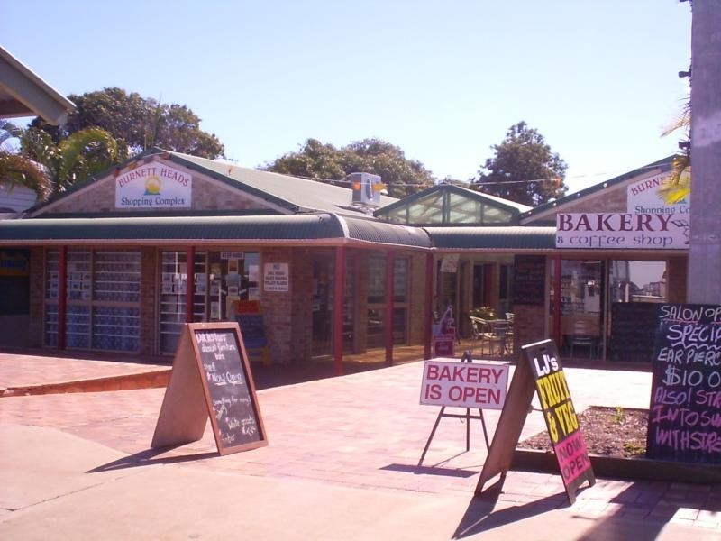 33 Dante St, Burnett Heads QLD 4670