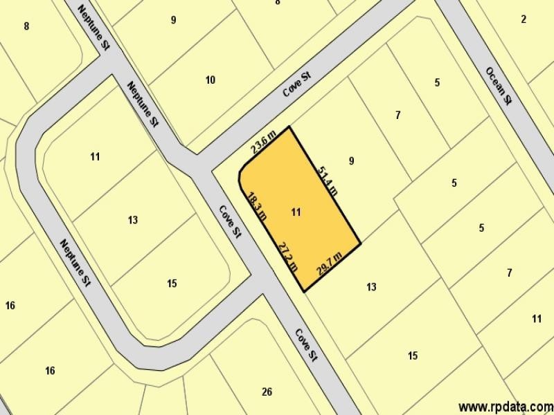 11 Cove St, Burnett Heads QLD 4670