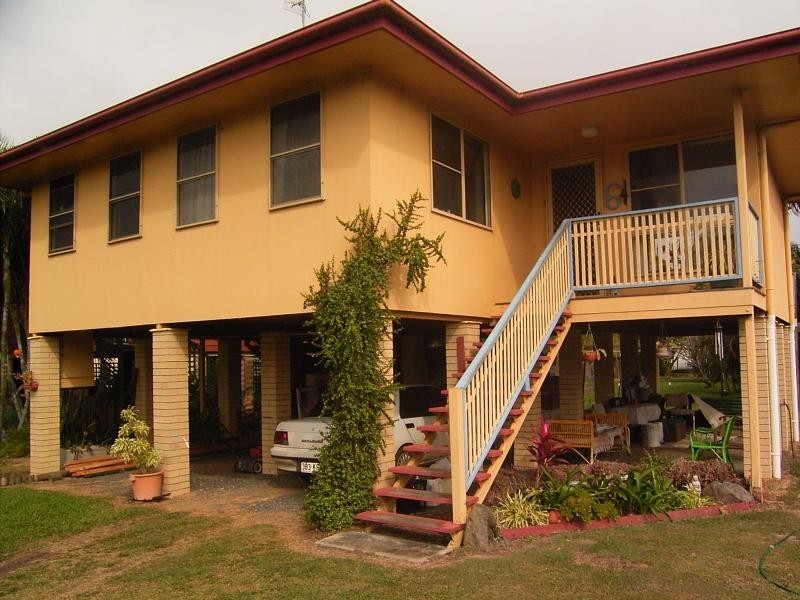 6 Powers Street, Burnett Heads QLD 4670