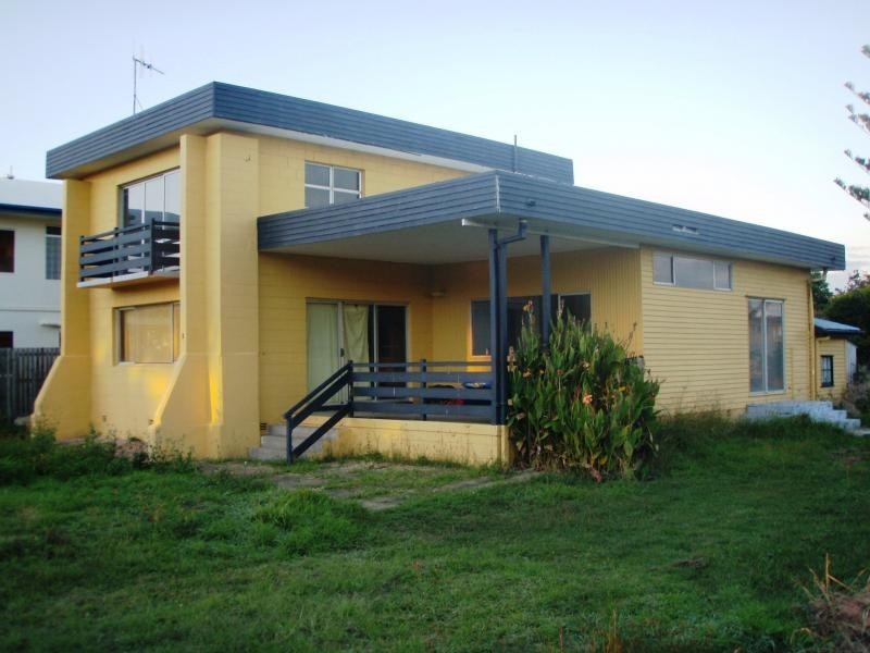 3 Sea Esplanade, Burnett Heads QLD 4670