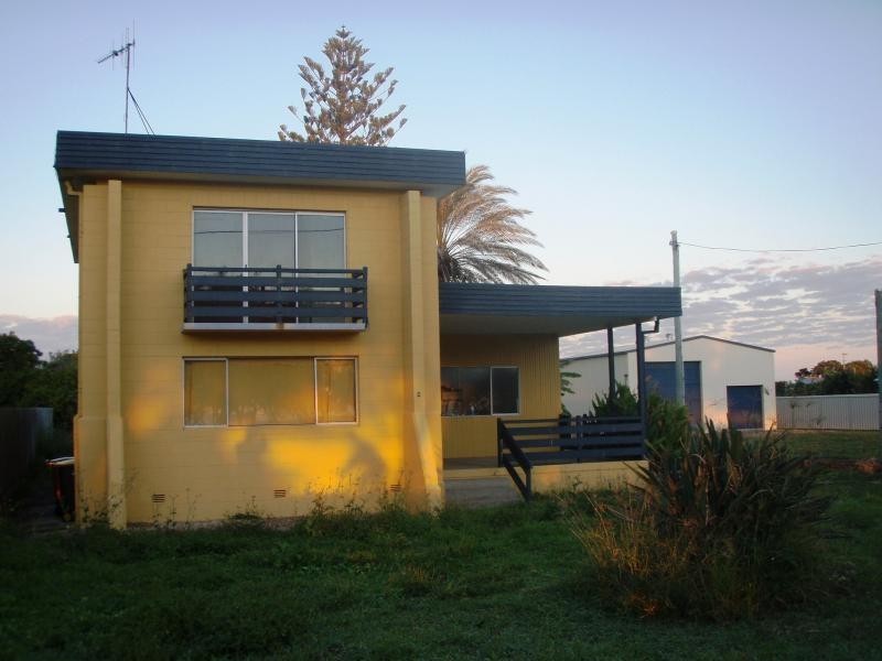 3 Sea Esplanade, Burnett Heads QLD 4670