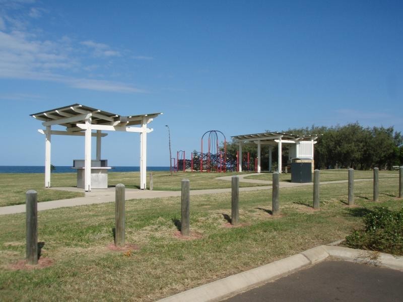 3 Sea Esplanade, Burnett Heads QLD 4670