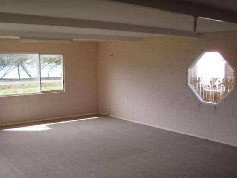 3 Sea Esplanade, Burnett Heads QLD 4670