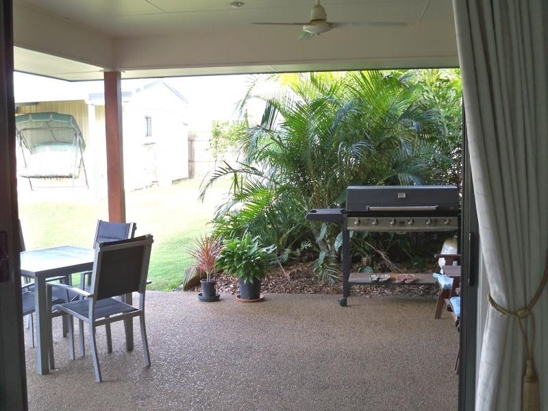 20 Neptune Street, Burnett Heads QLD 4670